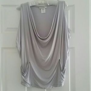 Cold shoulder top with pockets